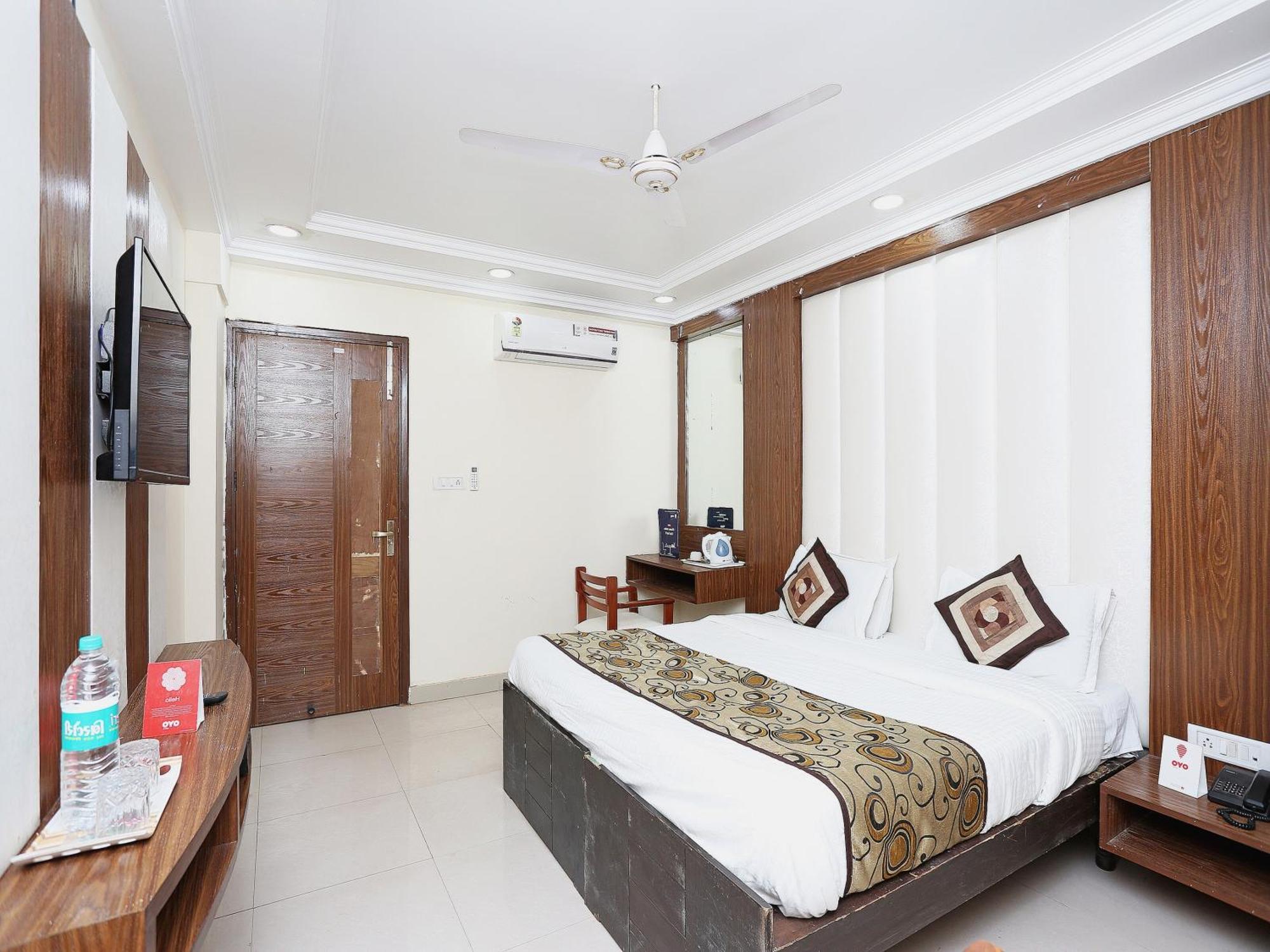 Oyo Flagship Hotel F Five Νέο Δελχί Εξωτερικό φωτογραφία