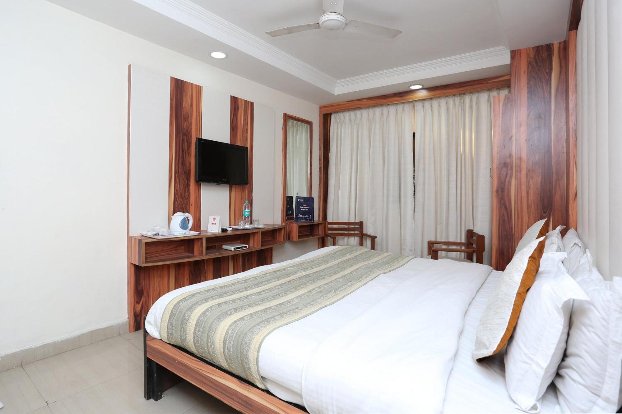 Oyo Flagship Hotel F Five Νέο Δελχί Εξωτερικό φωτογραφία