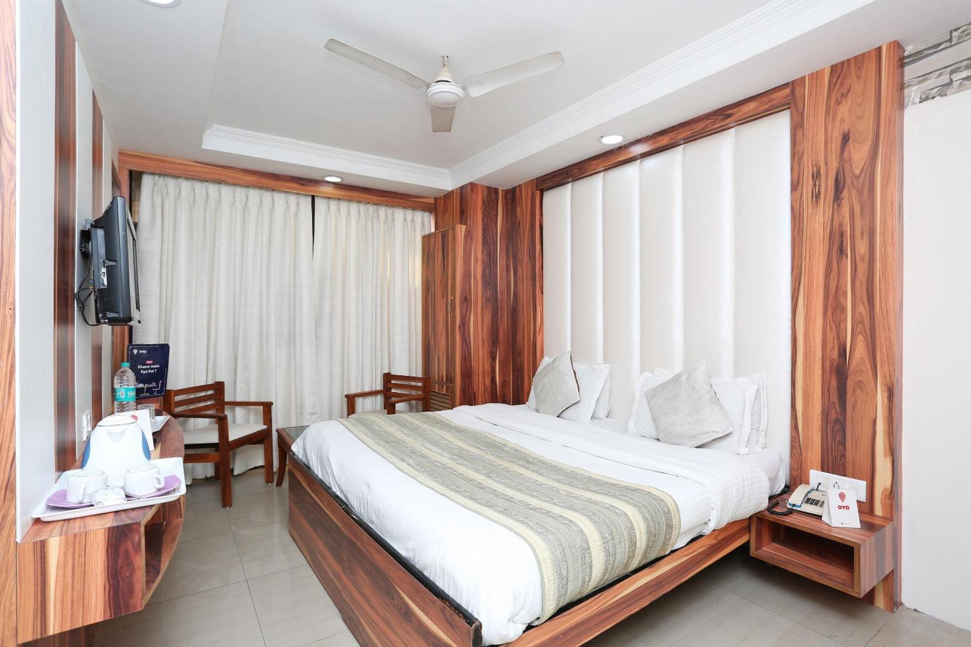 Oyo Flagship Hotel F Five Νέο Δελχί Εξωτερικό φωτογραφία