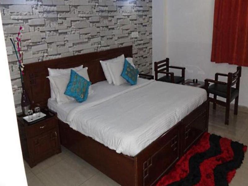 Oyo Flagship Hotel F Five Νέο Δελχί Εξωτερικό φωτογραφία